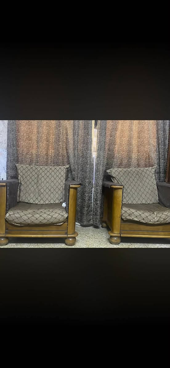 تخم صاج مصري اصلي للبيع سعر ١٠٠ الف مكان في بغداد الكرادة
***********
