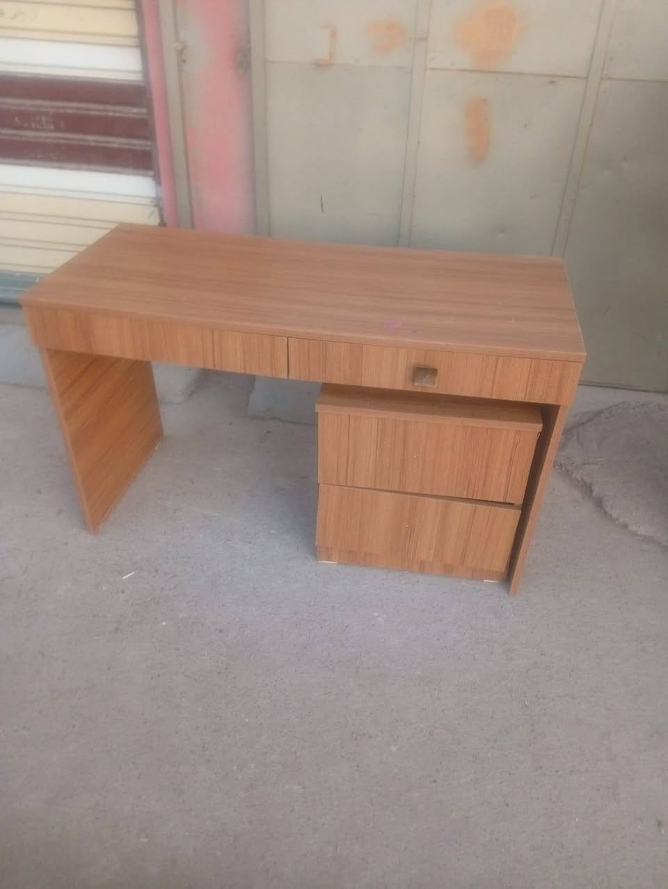 قنفه تسكام تركي تصير سرير تاخذ 3 نفرات السعر ١٠٠
معرض إيطالي جديد يحتوي ع لدات اناره كامله السعر ١٦٠

معرض صاج تسكام شغل ملكي كلش نظيف وجاهز السعر ١٥٠ 

للاستفسار  ***********
