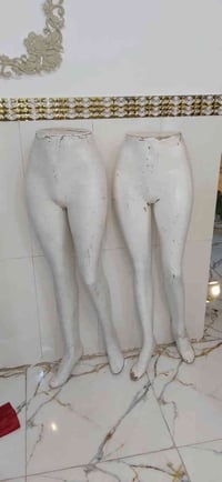 نجف • مقاس ٤٠/٤٢ • توصيل