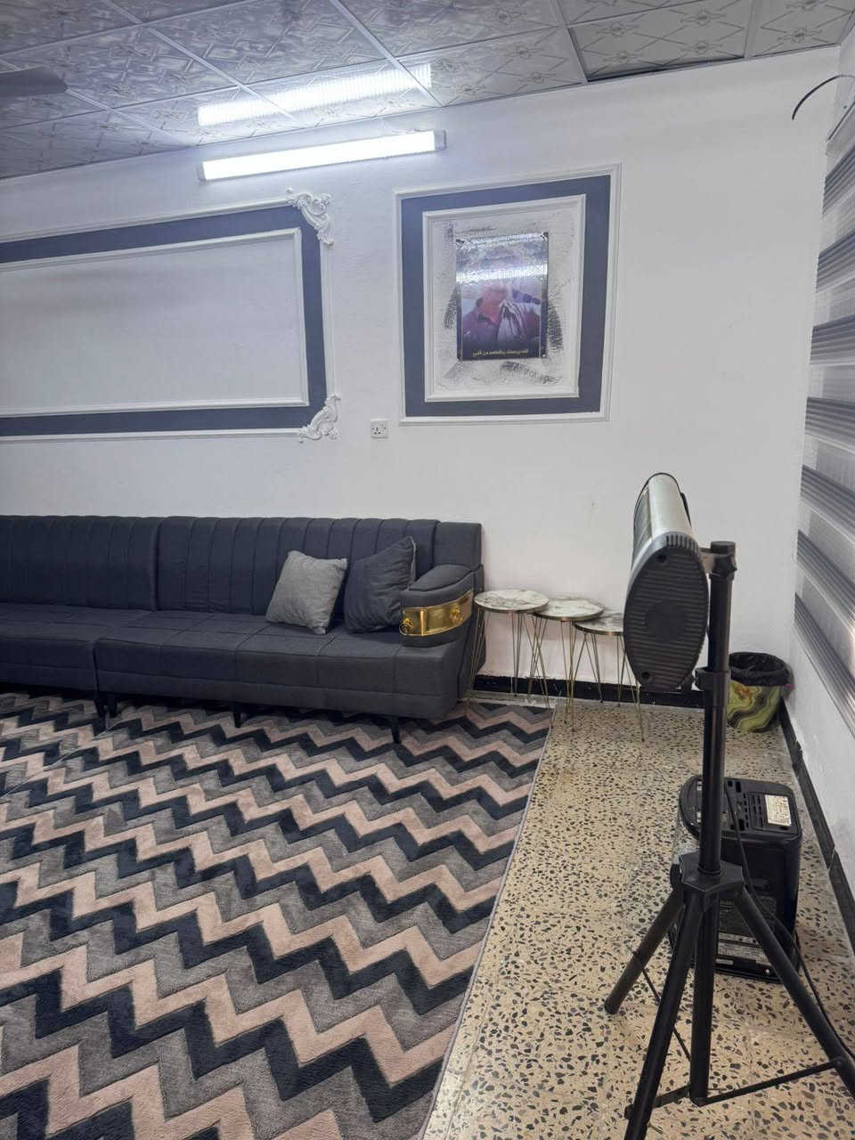 دار للبيع حي جبيريه الأولى قرب مطعم عقيق طابقين ٤غرف وصاله ومطبخ ستقبال كراج صحيات المساحه ٢٦٠م ركن على ساحه البيت محدث تحديث درجة أولى الاستفسار اتصل ***********
