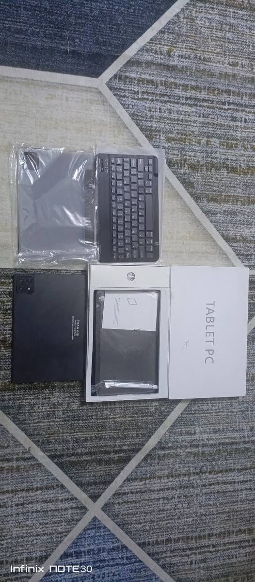 تابلت حجم 10 انج معالج سناب درايكون 8 Gen3 ذاكره 2 تيرا جديد بل كارتون كامل ملحقات السعر 125 الف شوف الفديو للأخير


**إذا كنت صاحب هذا الإعلان وتريد حذفه لأي سبب، رجاءا أرسل رسالة إلى الدعم الفني**