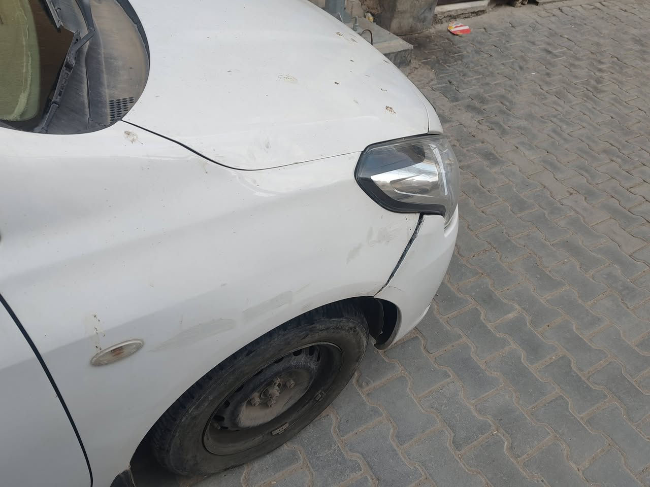 سلام عليكم نيسان سني موديل 2019 بايته زركة ماشيه 87 الف سياره مابيها صبغ بيها فقط تكحيل الجاملغ وبيها طخه بسطه بل جنطة ورصعات سياره نظيفه محرك تبريد كير خير من الله السعر المطلوب 105


**إذا كنت صاحب هذا الإعلان وتريد حذفه لأي سبب، رجاءا أرسل رسالة إلى الدعم الفني**