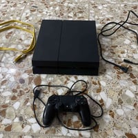 بلايستيشن ٤ • ٥٠٠ جيجا • مع ملحقات