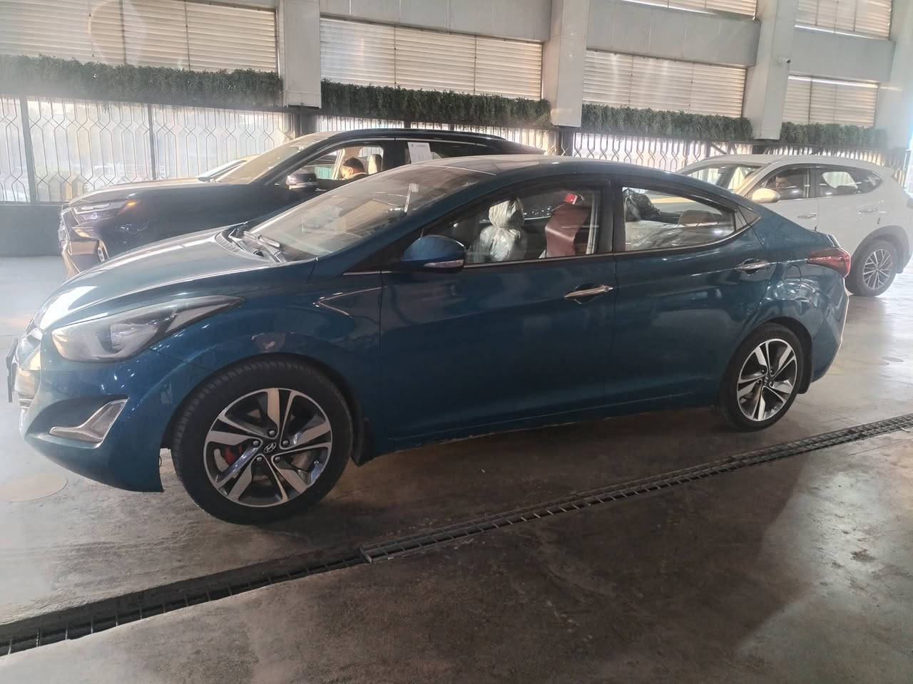 النترا  خليجي 2015 فول مواصفات
تحكم ستيرن
كروس سرعه
كير عاتي واوتو
فتحت سقف
لون مميز
تخم تاير جديد
ويل كروم رياضي
منضومت بانزين جديده
منضومت ماء جديده
السياره عليها ادامه كامله
الارضيه جلد
كهربائيات كلها شغاله
تحويل سياره مباشر 
مكان السياره البياع
***********  واتساب او اتصال
