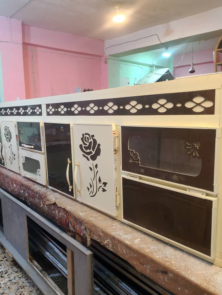 سلام عليكم كاونتر مترين+سنكي مترين 4قطع مستعمل 6اشهر نضيف كلش وتزكام كربلاء حي العسكري العابد مقابل مستوصف الاتصال ***********او*********** كربلاء, العراق
