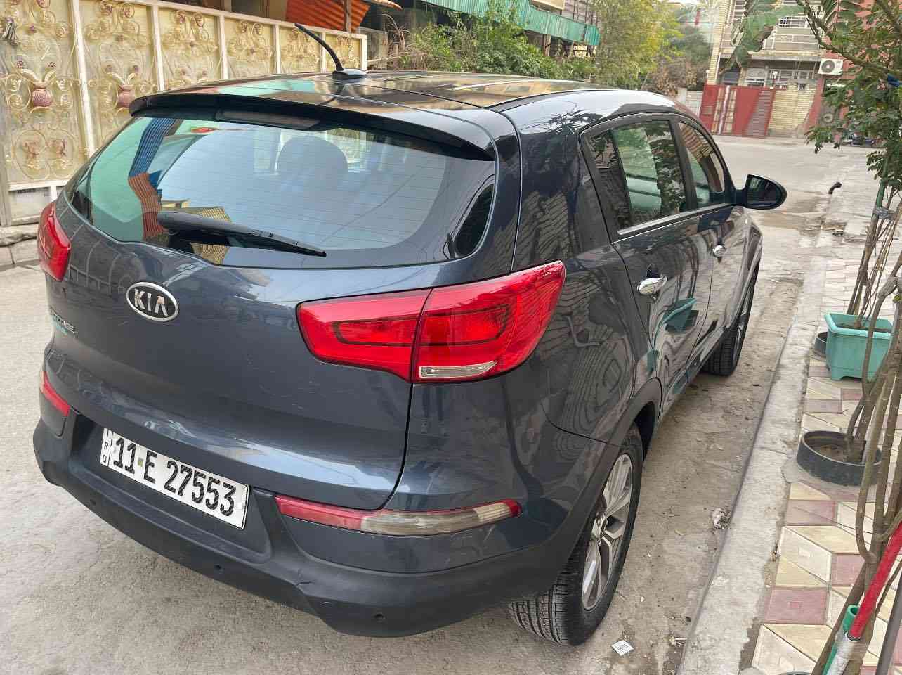 كيا سبورررتج للبيع وارد امريكي موديل 2015  رقم بغداد انكليزي باسمي حادثها جاملغ خلفي وبقية التفاصيل موضحة بالسنوار  سعرها ١٢٥ الاتصال على الرقم ***********
