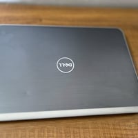 للبيع لابتوب Dell كوراي 5 مابيه شي فقط يحتاج بطارية السعر 125 الف مكان...