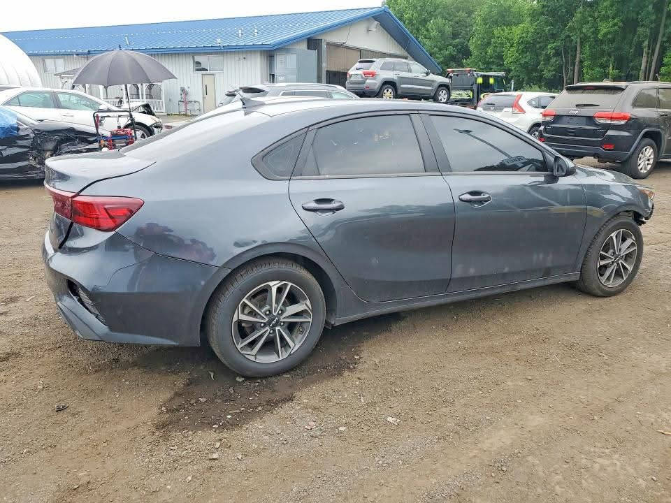 AM BREAKING OUT PARTS FOR THIS SALVAGE 2022 Kia Forte Lxs JUST INCASE ANYONE IS LOOKING FOR PARTS


**إذا كنت صاحب هذا الإعلان وتريد حذفه لأي سبب، رجاءا أرسل رسالة إلى الدعم الفني**