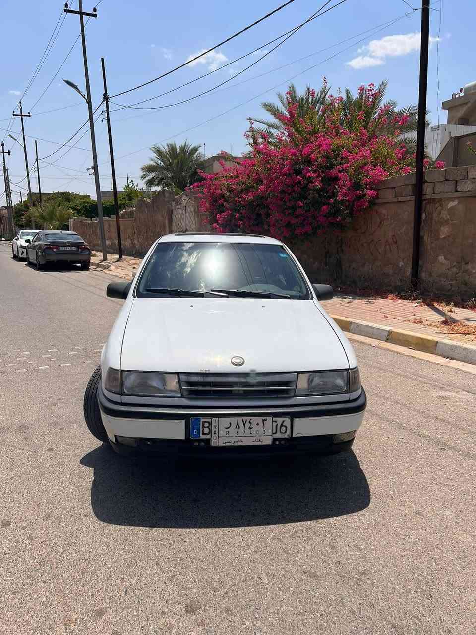 السلام عليكم جميعاً 
من رخصة الادمن 
حبيبي اوبل فكترا  موديل 1992 رقم بغداد مشروع وطني سنويتها لحد 2029 لون ابيض صاحبها اني تحويل وكالة مثل ما تريد 
غرفتها جديدة كهربائياتها كاملة 
محرك حجم 18 شرط مامفتوح برغي ما طاخة صبانة 
ماشية 350 الف 
عنبار بريك جديد دسكات بانزات جديد 
كلج و عينه و بوربرين جديد صدر جديد 
دهن و فلاتر جديدة كهربائياتها كاملة  الظفيرة الداخلية چطل واحد ما بيها كلها على البلاد الجامة الامامية جديدة يعني مابيها اي نقص   دفتر بانزين موجود بطارية قبل 3 اشهر شديتها  سيارة مال بيت 
ضررها مابين الجاملغ والصندوك نص بنص 
الهلالات والدوس مصلحات يعني مابيها قطرة خياس 
ترايك وين ما تريد 
سعرها  43  ورقة 
السيارة بكركوك  
*********** اتصل و تدلل
