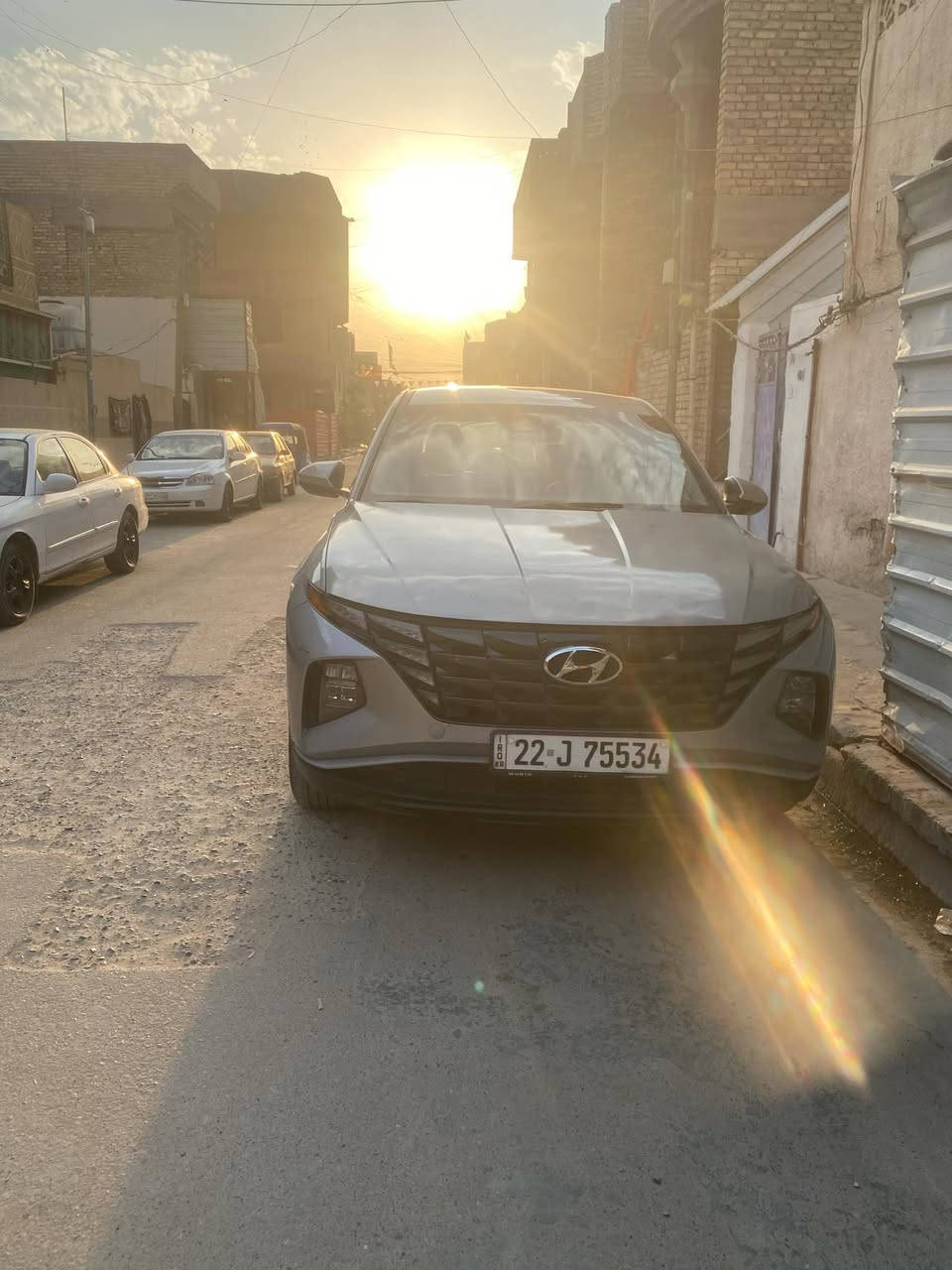 للبيع توسان 2022 وارد كندي 
ماشية 50 الف كيلو قابل للزيادة محرك 2500
السيارة مواصفات عادية 
بيها جراد بالبنيد يعني يرادلة صبغ
وبيها طخة صغير  بالجامغ الامامي وبالجاملغ الخلفي مامصلحات وحادثها بنيد مبدل وربع الجاملغ نفسة صور السونار مرفقة بالصور
سعر السيارة 169 ورقة 
الاتصال ***********
