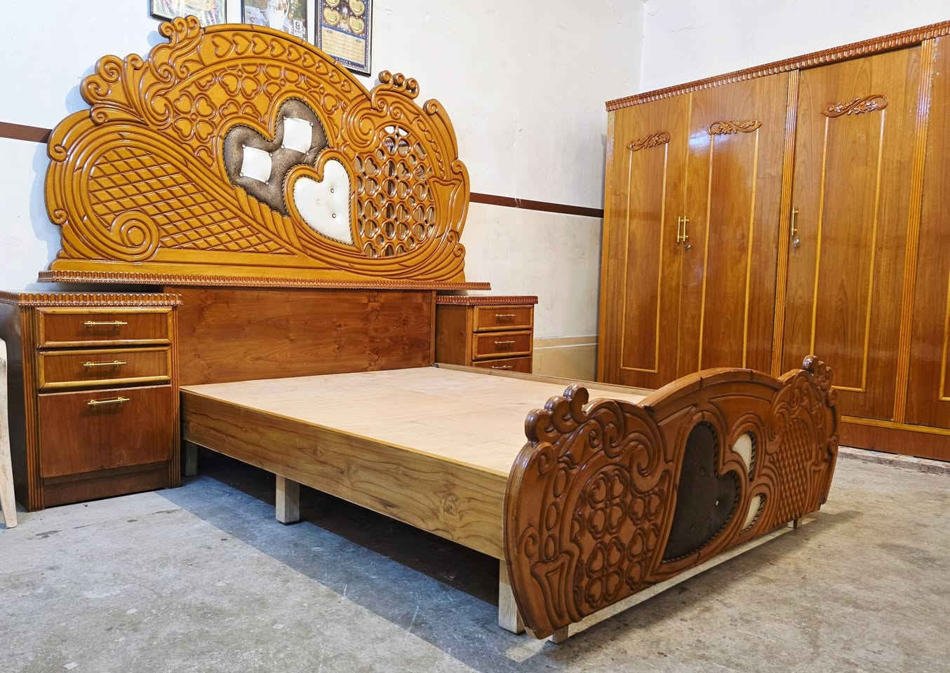 ***********
غرفه نوم مستعمل نظيف سعر فقط 800الف العنون حسنكوى جانب دكتور عوني قبلان دخل فرع
