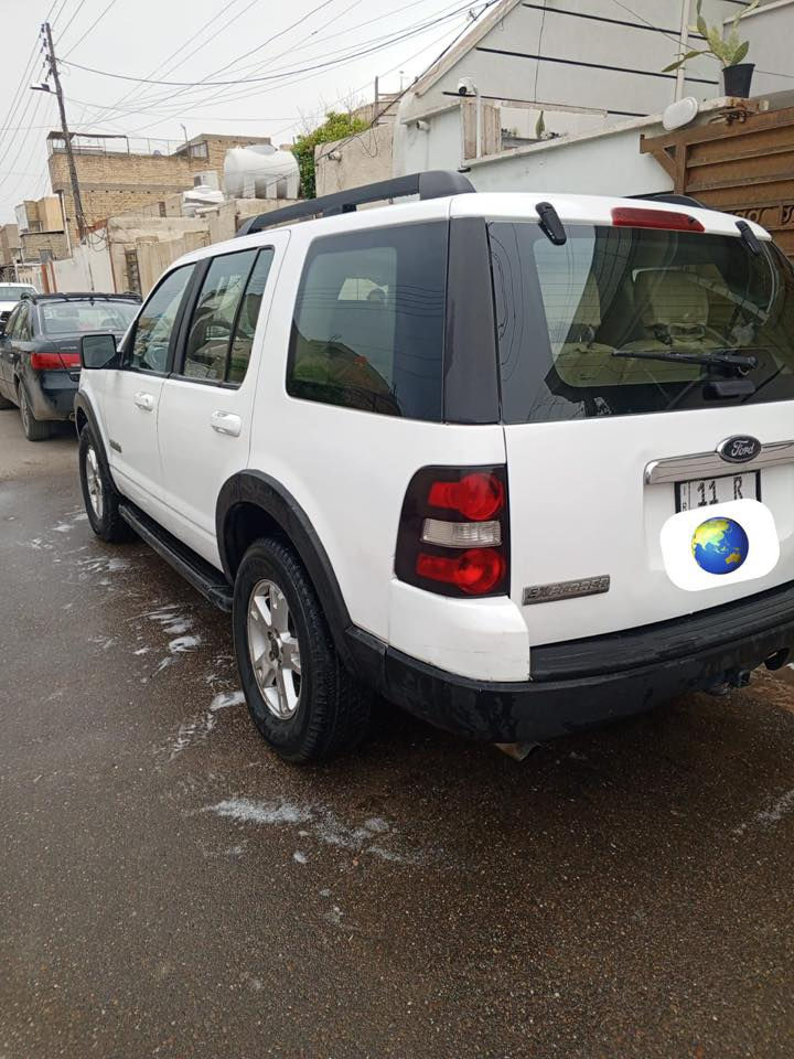 سلام عليكم فورد اكس بلور 2007 ساره سابقآ مزاد وزارة الداخليه وحالياً مرقمه بغداد وجاهزه تحويل ثاني يوم محرك كير حداديه جاهزه كلهه بيهه صبغ بس اني انطيكياه مصبوغه عام سعر 70$ مكان بغداد رقم***********
