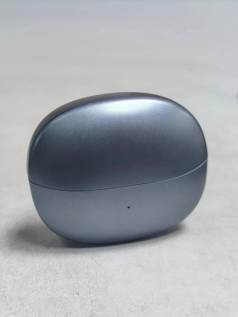 سلام عليكم سماعات هونر البيع سعر 65او بيها مجال عنواني بغداد البياع حي التراث رقم  ***********
