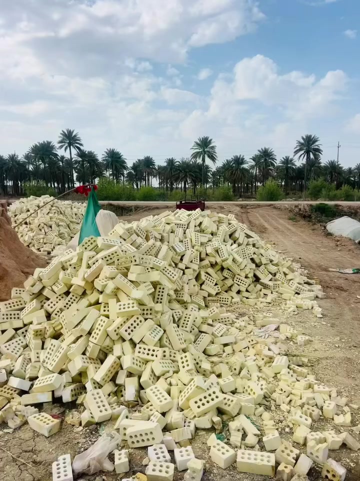 ‏نشتغل طابوق تقديم تف ليج من له تكرم نحفر صبة نصبها تصعيد أي شغل عندك نشتغل خابرني تدلل ***********
