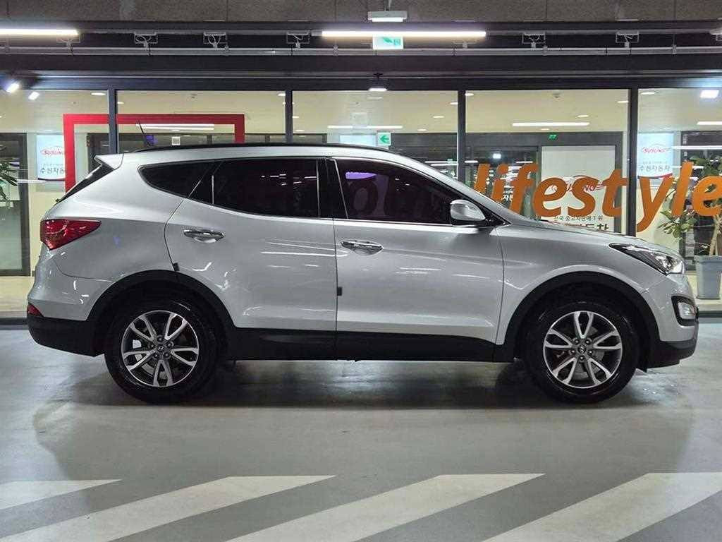 [هيونداي] سانتا في DM - ديزل - دفع ثنائي (2WD) - محرك 2.0 - فئة Premium موديل 2013 | ناقل حركة أوتوماتيكي | ديزل | المسافة المقطوعة: 211,735 كم 4,052 دولار أمريكي

[HYUNDAI] Santa Fe DM Diesel 2WD 2.0 Premium
2013AutomaticDiesel211,735km
USD 4,052

تصدير مباشر من كوريا الجنوبية: سيارات مستعملة عالية الجودة! 🚗
أفضل العروض على السيارات الكورية المستعملة متاحة الآن!
✅ الحالة: عداد مسافات منخفض وجودة ممتازة (الفئة A).
✅ الخدمات اللوجستية: شحن سريع إلى روسيا، وأفريقيا، والدول العربية، وآسيا الوسطى، والشرق الأوسط.
✅ الخدمات: فحص شامل للسيارة + إنجاز كافة إجراءات التصدير.
📩 أرسل رسالة للحصول على قائمة المخزون والأسعار المحدثة! واتساب: +8617507080760 
#usedcars #usedcarsforsale #usedcarsales #exportcarkorea #ExportCarsFromKorea #KoreaCarTrade #importcarskorea 
#سيارة مستعملة#مستخدمين #مستخدم__نضيف 
#موقع بيع السيارات المستعملة #بيع المركبات


**إذا كنت صاحب هذا الإعلان وتريد حذفه لأي سبب، رجاءا أرسل رسالة إلى الدعم الفني**
