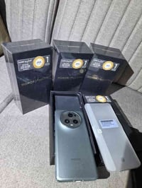 هونر ماجيك ٥ برو • ٥١٢ جيجا • ١٢ رام