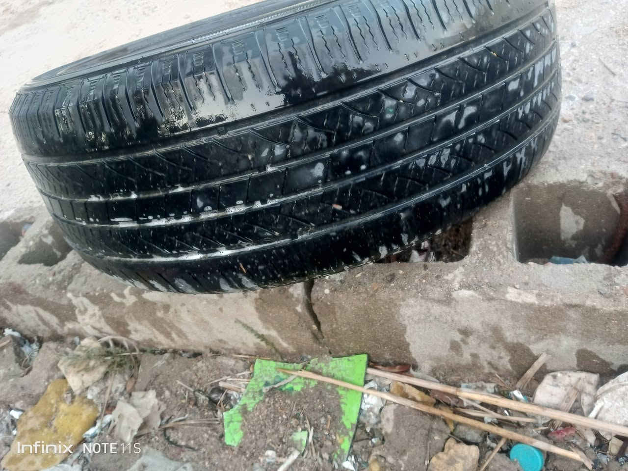 سلام عليكم تايرات جارجر اوباما للبيع زوج حجم 18مكاني بصره للتصال ‏‪0770 599 8659‬‏
