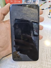 ايفون للبيع 11 برو ماكس مبدل شاشه و بطاريه فيس ايدي واكف السعر 250 بي ...