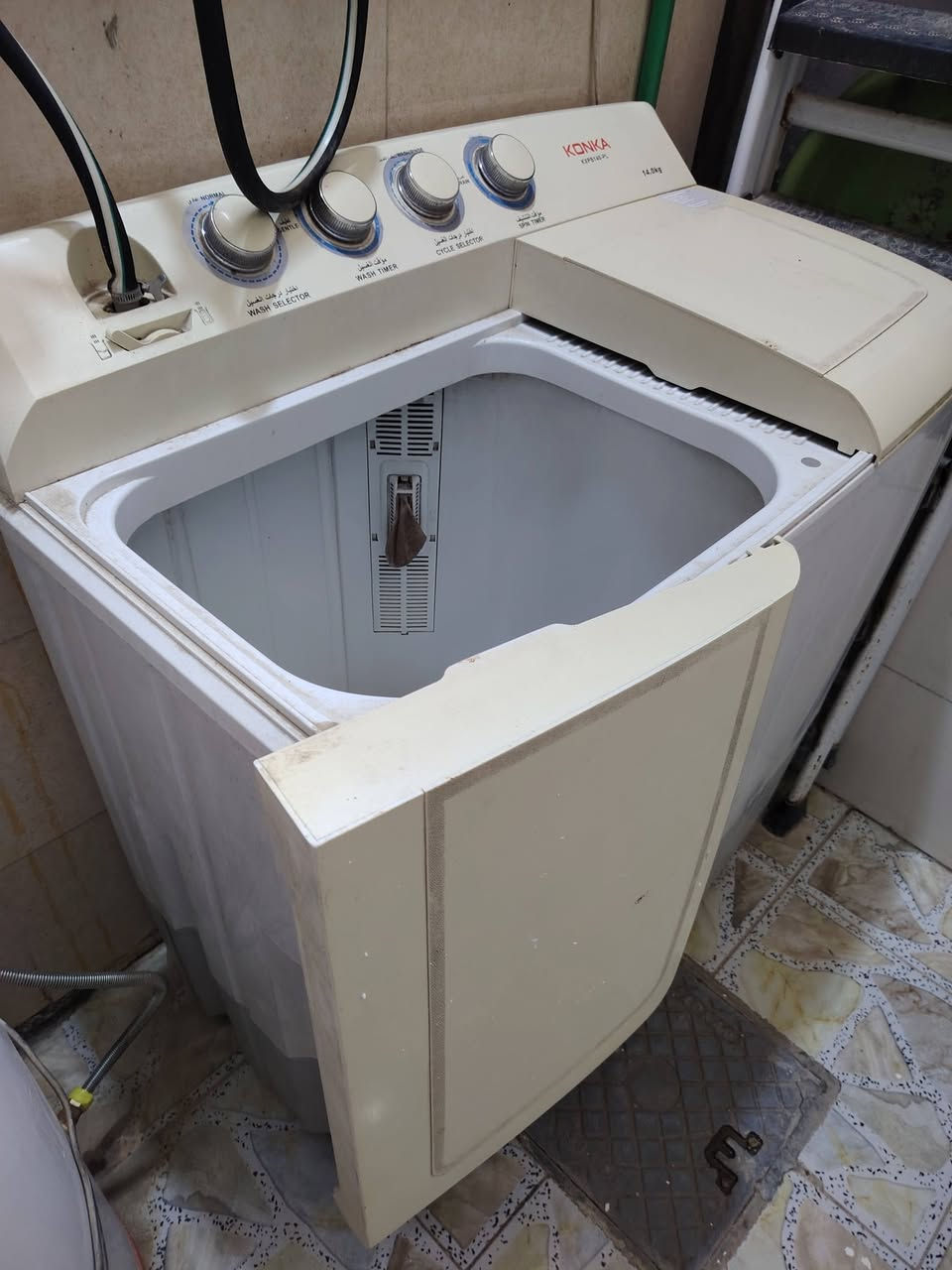 نوعيتهه كونكا الاصليه ١٤ كيلو  تغسل بطانيه ضررهه فقط القايش فالت مال الغسل اريدهه ٧٥ ماخذتهه ٣٥٠


**إذا كنت صاحب هذا الإعلان وتريد حذفه لأي سبب، رجاءا أرسل رسالة إلى الدعم الفني**