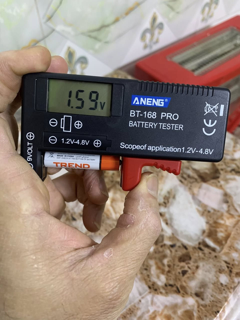 شاحنه سمارت ٤ بطاريات شاشه
بغداد م الصدر
السعر ١٠ لاف 
***********
مع فاحص نسبه شحن بطاريه متعدد
السعر ١٠
آلاف
