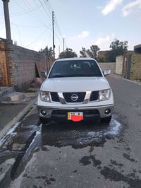 بيكم نيسان نيفارة. موديل 2014.مكفولة عدة الي ماشر عليهن شوية بل حمر صب...