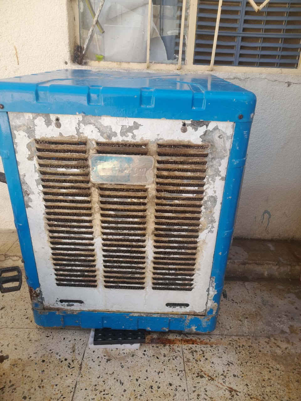 مبرده للبيع سعره 55 وبيها مجال نوعيه سولان شرط شغال
ديديه للبيع سعره 40 الف 
الماكن موصل حي سومر ***********
