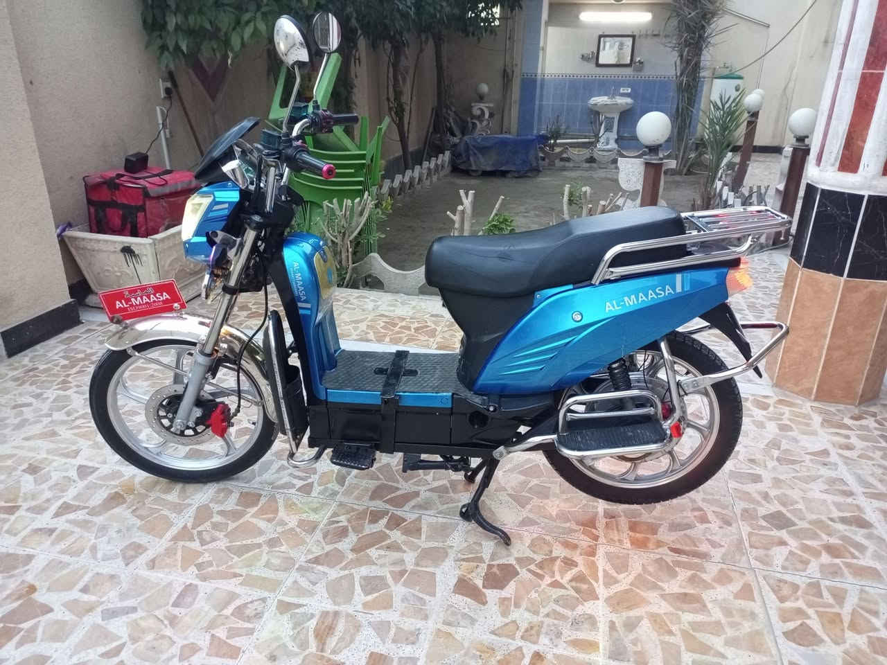 سلام عليكم موطور شحن للبيع   بطاريات عل فحص مكان فلوجة شهداء استفسار رقم الهاتف. ***********.  ***********
