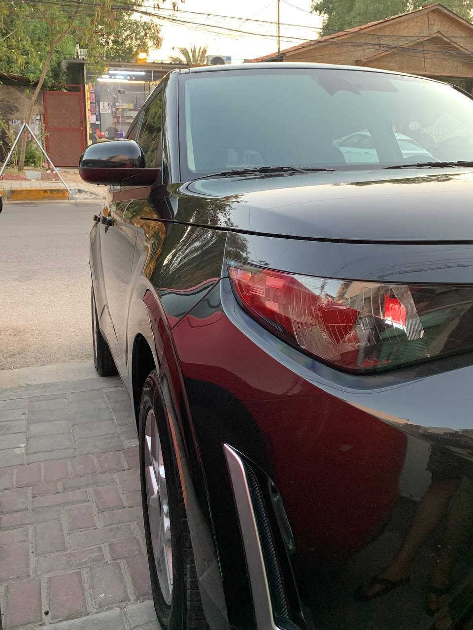السلام عليكم 🌟
للبيع 🚗 كيا سول 2023 نص فول 
📍 وارد أمريكا
💨 محرك 2000
📊 ماشية 70 ميل 

🔧 مواصفات السيارة:
✅ رادار جانبي + خلفي
✅ مانع تصادم
✅ تحديد مسار
✅ توقف ذاتي
✅ سياقة ذاتية
✅ نظام النقطة العمياء
✅ شاشة تدعم Apple CarPlay
✅ شاحن وايرلس
✅ Auto Hold

⚠️ ملاحظات:
• حادث على الباب والجاملغ
• الايرباك (البردة) طاق أثناء الحادث + بارد اصبعين بالجاملغ الايمن 
• كلشي واضح بالصور  
• ⁠السيارة جاهزة وماتحتاج شي

📄 رقم بغداد الجديد باسمي
💰 السعر المطلوب: 145$ وبيها مجال بسيط

📞 للاستفسار: *********** خط + واتساب
📸 الصور مرفقة ويا المنشور
📍 العنوان : البنوك شارع المشاتل

