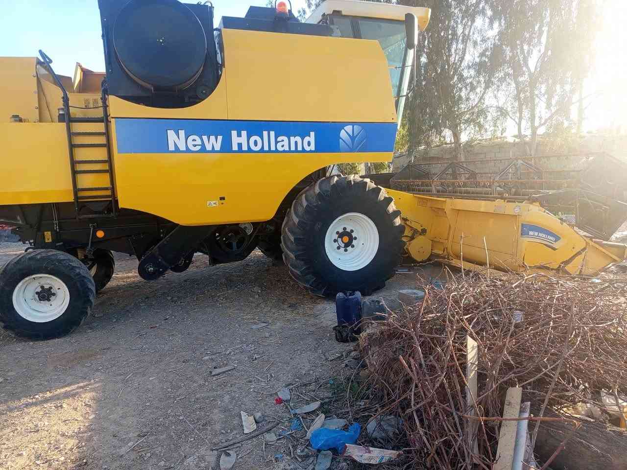 سلام علیکم لبیع حاصودة مودیل ٢٠١٣ مسلف عندي وکالة راعي مشتغل ١٨٠٠  محرك گیر أکسل مامفتوح فقرات مامفتوح کفالة رقم أتصال ***********
