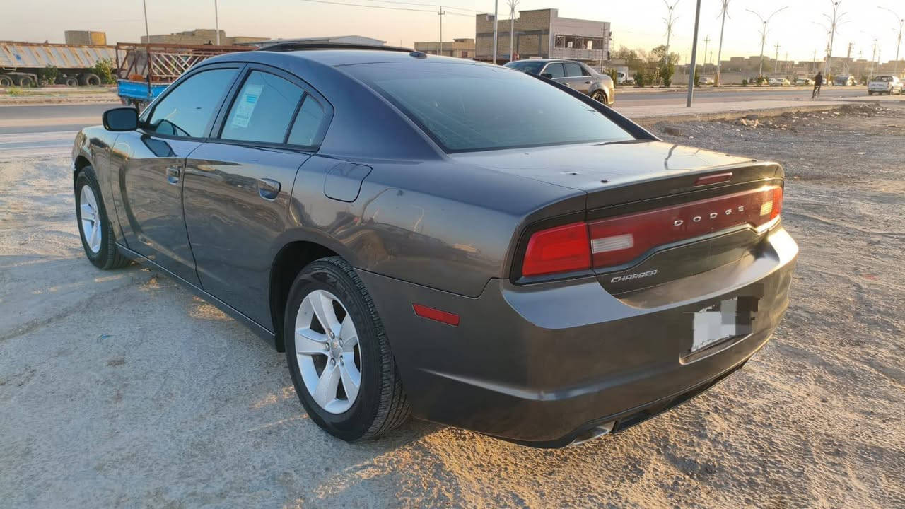 جارجر 14ادوات سياره جاهزه من جميع النواحي
مكينه 3600
كير طياره
السياره بيه كصه بحم بس التكم الماميات او هم ماتعرفهن السياره اشترينه مكفول يعني اله ابو مصلحه يله يعرفه ابد حته صبغ مابيه 
تبريد حداده طخم تاير منظومت زنون 
ارقام سنويه شمالي الجديد شغل مظبوط السعر 53 تلفون *********** اتصل وتدلل
