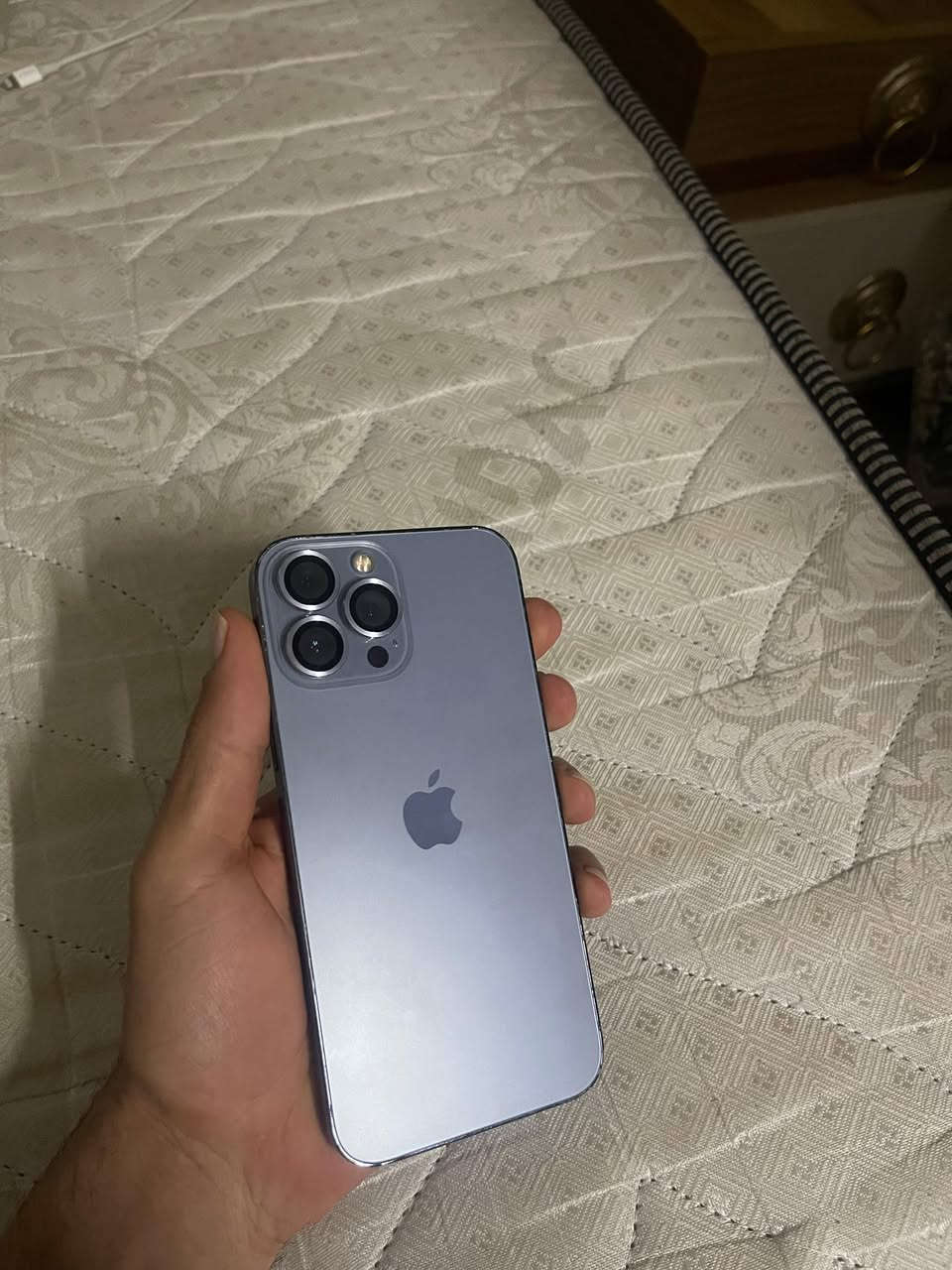 ١٣ برو ماكس ذاكره ٢٥٦مبدل شاشه وبطاريه سعره ٤٢٥ الف مجاله قليل ماني بغداد ***********
