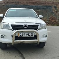 تویتا هایلۆکس 2013 عام بۆیاخ نیە خۆمان بۆجوانی کردمانە عام مەعجونی نیە...