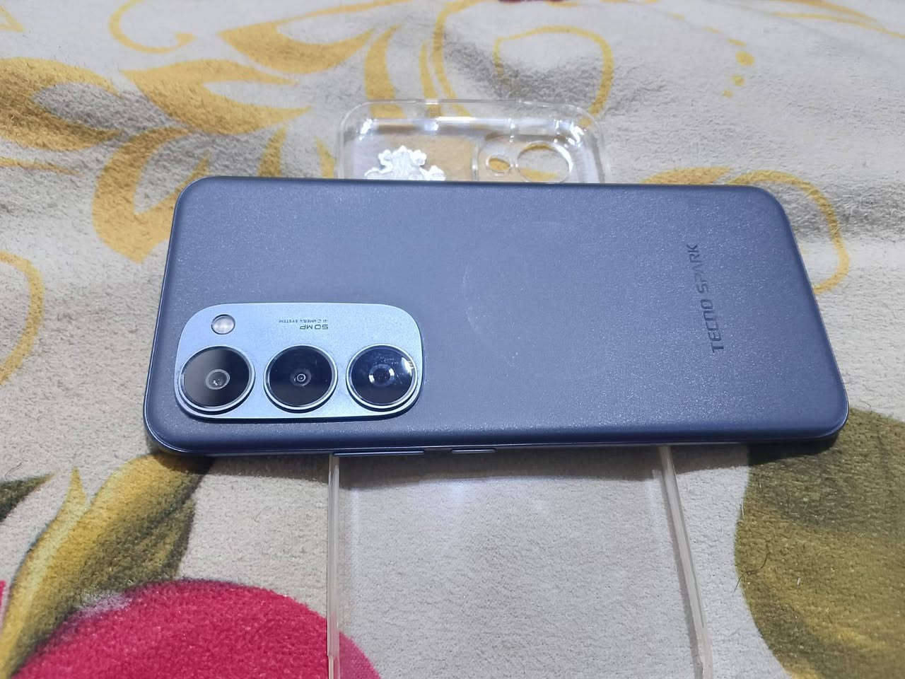 TECNO SPARK 40 pro plus
بــذاكـره 256G ورام 16
معالج ممتاز  Mediatek Helio G200
شاشه فائقه السطوع اموليد 144 هيرتز
الكامرا الرئيسيه 50 + 0.3 ميكابكسل  
بطاريه عملاقه 5200 ملي أمبير 
شحن سريع 45W + شحن لاسلكي 30W
بصمه شاشه بصمه وجه 
نضافه 100%
فقط هاذا الكسر بل شاسه 
وكع ونكسر ومجرد فطر ماثر ابد
  ستخدام قليل كلش 
160 الف رايده


**إذا كنت صاحب هذا الإعلان وتريد حذفه لأي سبب، رجاءا أرسل رسالة إلى الدعم الفني**