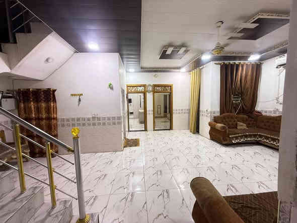 دار للبيع بمساحه 200متر يبعد عن شارع العام 75م
طابو زراعي سند 25 قرار محكمه باسمك
بناء طابوك سقف صب
بلنجف مقابل ملحق قريه الغدير
غرف نوم 2 +صاله +مطبخ حار +بارد+صحيات بلداخل والخارج +استقبال
 كل هذا بسعر 95مع مجال
للاستفسار أكثر اتصل او مراسله واتساب ***********
