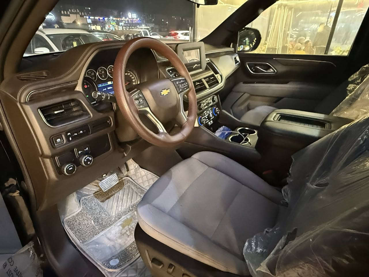 السلام عليكم تاهو LS 2023 بجم بريمر رقم بغداد الدولي ماشيه26مايل  حقيقي مكفوله كفاله عامه وكاله المنصور
هاتف ***********
