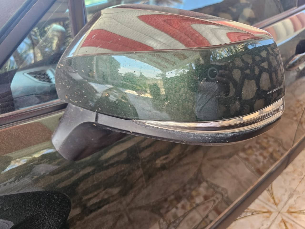 للبيع او مراوس 
كورولا كروس ياباني وارد اميركي 
مرقم انبار  باسمي تحويل مباشر  
🚘 ماشية 42 ميل 
🚘 موديل 2022
🚘حادثه بنيد وجاملغ الامامي سونار مرفق بالصور 
ارباك استيرن طاك بعده ما مصلح 
⚙️ حجم المحرك 4Cylinder 2.0L 
⚙️ مرتبط بناقل حركة أوتوماتيك 
⚙️ يبلغ عزم الدوران 205 نيوتن/ متر 
🐎 بقوة 169 حصان 🐎🐎
🔑 مفتاح التشغيل بصمة 
‼️ اريل نفكيتر 
‼️ رادار 
💡لايت هالوجين 
🛞 حجم الاطار 215/60R17 
🛞 ويل كب 17
🛞 4 دسك
🛞 حساسات ضغط الاطارات 
✨️ اشارة في المرايا الجانبية 
✨️ المرايا قابلة للطي 
🌧 ماسحة خلفية 
🎈عدد AIR BAG 7
🚗 هاند بريك كهرباء 
🚗 ا ABS  و شحن واير لس 
🖥 دشبول شاشة ديجيتال
🛣 مثبت السرعة Cruise 
🎶 تحكمات مقود
🎶 ا Bluetooth / USB 
💺تتسع المقصورة ل 5 ركاب
💺المقاعد مخمل
❄️ تبريد شاشة 
🚘 قطعتين تبريد
🚘 أوتو هولد Auto Hold 
🛣 نظام تحديد المسار 
⛷️ نظام مانع الانزلاق
💵 السعر. 195$  وبيها مجال للشراي 
مكان سيارة بابل المركز 
لاستفسار اكثر يرجى الاتصال على الأرقام : *********** و ***********
تنويه:
الصفحة وسيط فقط بين البائع والمشتري، ولا تتحمل أي مسؤولية عن السيارة أو تفاصيل البيع.
المسؤولية كاملة تقع على الطرفين.
