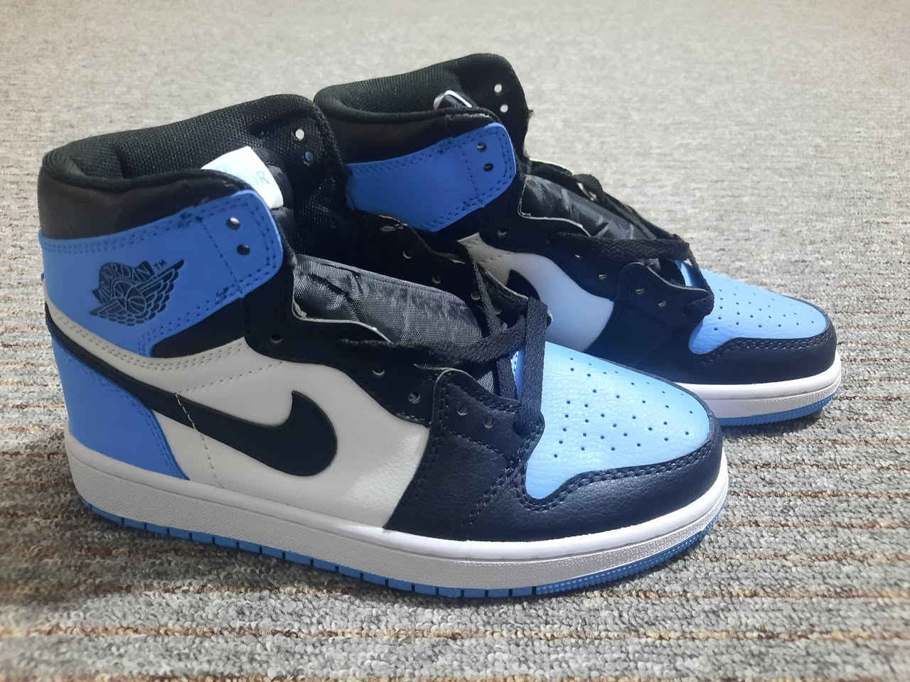 للبيع قياس ٤٠ و٤١ و ٣٧


**إذا كنت صاحب هذا الإعلان وتريد حذفه لأي سبب، رجاءا أرسل رسالة إلى الدعم الفني**