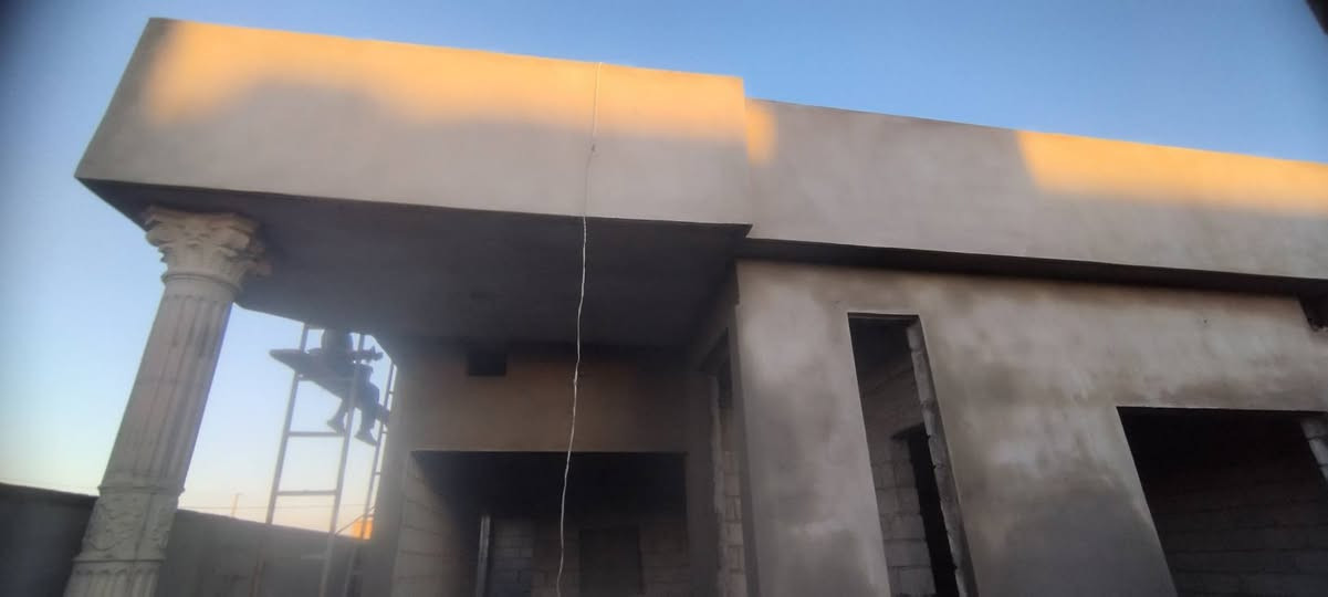 بعد التحيه والسلام يوجد كادر لبخ اسمنت درجه اولى للاستفسار أكثر اتصل ودلل
***********
