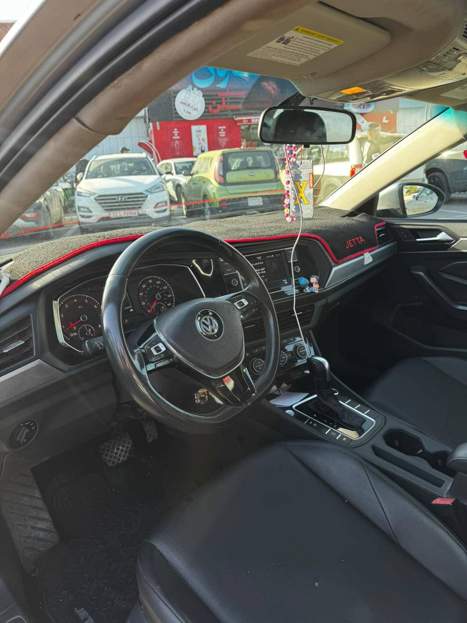 سلام عليكم من رخصت الادمن جيتا 20سلفر وارد امريكي فول مواصفات بيه ٣ قطع صبغ سياره حلوة تخم تاير رقم بغداد صدر جديد محرك 1400 تيربو كشنات جلد تدفة وتبريد بالكشنات لد نهاري كهربائيات كاملة مابيه اي نقص رادارات شاشت عطلات سياره خير من الله السعر هذا رقم التلفون***********
