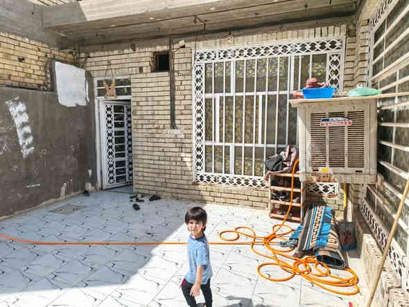 للبيع مساحة 200 متر 
يحتوي على غرفتين وصاله ومطبخ وأستقبال ومجموعة صحيات داخليه وخارجيه  صب كونكريت مسلح
السعر 170 مليون مطلوب المصرف الأسكان 18 مليون شهرياً 175 الف
العنوان محافظة النجف الأشرف حي النداء منطقة ال50 الف قرب شارع المجمعات  
للأستفسار أكثر ***********
