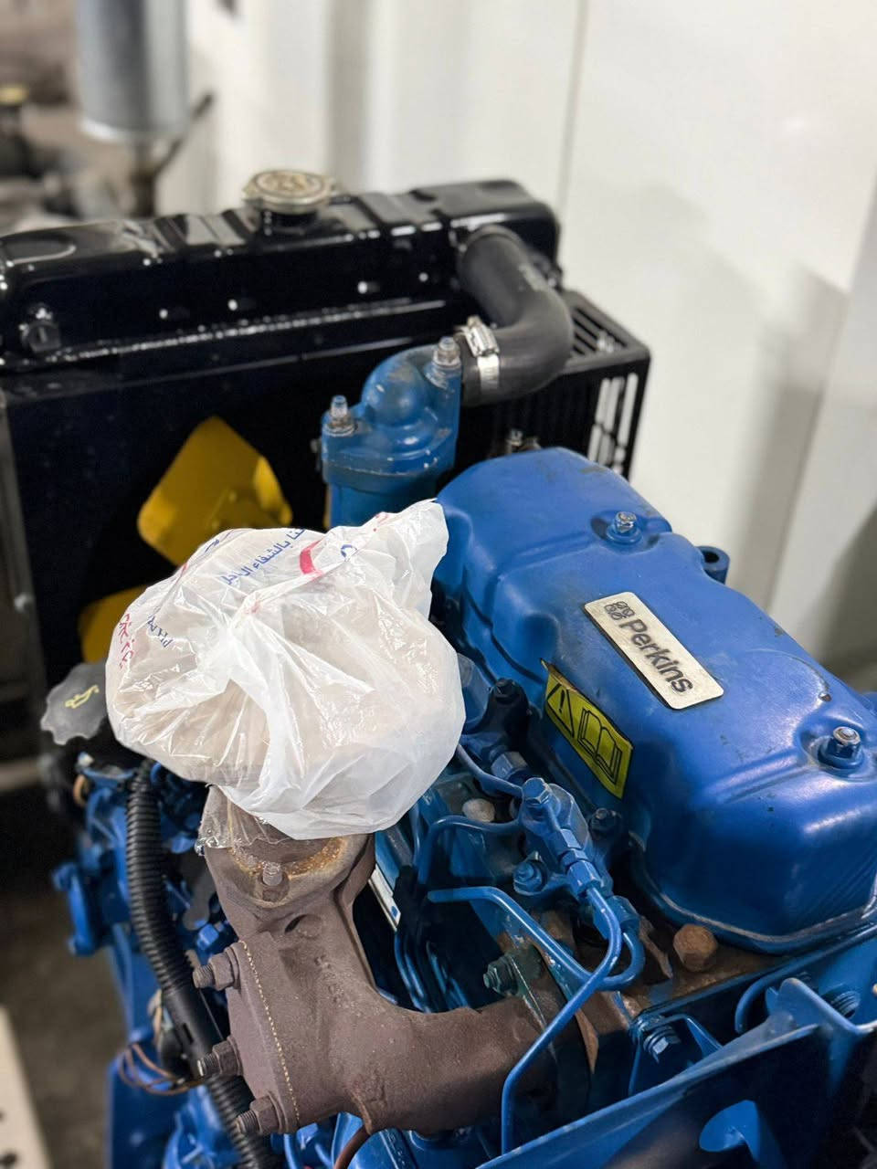 #مولده بيركنز 3 بستم اف جي ولسن بريطاني 
توليد 30 كيفي ستامفورد اصلي 
خزان وقود بلادي 
السعر والاستفسار تواصل ***********+واتساب عبدالله المختار 
العنوان اربيل الصناعه الجنوبيه 
لدينا توصيل جميع المحافظات
