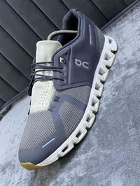 ئۆن کلاود- ئۆرجنال ئەسلی قاس ٤٤.٥ دريژی ٢٨.٥ سم..٩٠+ خاوێنی..بالەی ئەم...