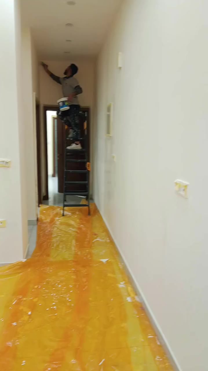 صباغ عام 
شغل امامكم درجه اولى 
تم معالجة الرطوبة موجود تفاصيل داخل المقطع 
شغلنه كلش نضيف الله يشهد 
***********
