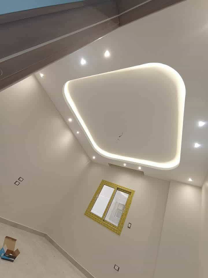 📍 موقعنا: الموصل 
 بيت أحلامك في الموصل يستحق لمسة هندسية! 🏠✨
هل تبحث عن الدقة والفخامة؟ نحن  نقدم لك أرقى ديكورات الجبس بورد والسقوف الثانوية بتنفيذ "درجة أولى" وإشراف هندسي يضمن لك استغلال كل زاوية في منزلك. 

لماذا تختارنا؟
👷 تسليم مهندس: دقة في المواعيد وجودة في الإنهاء.
💎 أحدث صيحات 2026: تصاميم مودرن، إنارة مخفية (Profile Light)، وخطوط LED عصرية.
🛠️ خدمات شاملة: (بديل رخام، بديل خشب، ورق جدران، وأصباغ احترافية).
💰 أسعار مناسبة: جودة عالية تناسب ميزانيتك. 
📍 موقعنا: الموصل - 
📞 للحجز والاستفسار: *********** | ***********
