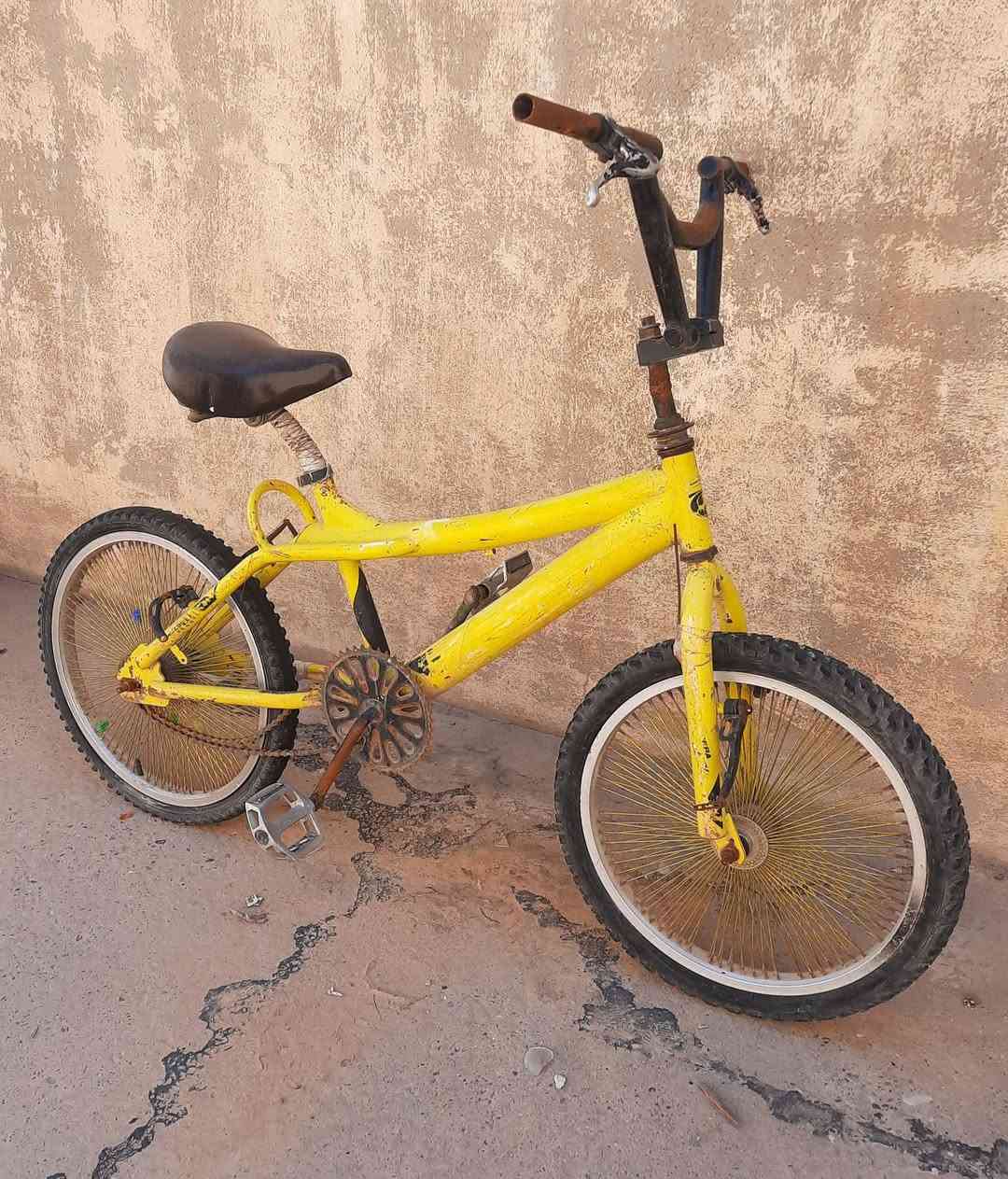 سلام عليكم
بايسكل للبيع مشاكس اصلي مال باله 
البايسكل (متروك) قيم واخذ مكاني موصل الايمن غير متواجد على الفيسبوك ***********
