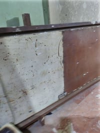 باب ثقيل • للبيع • ديكور