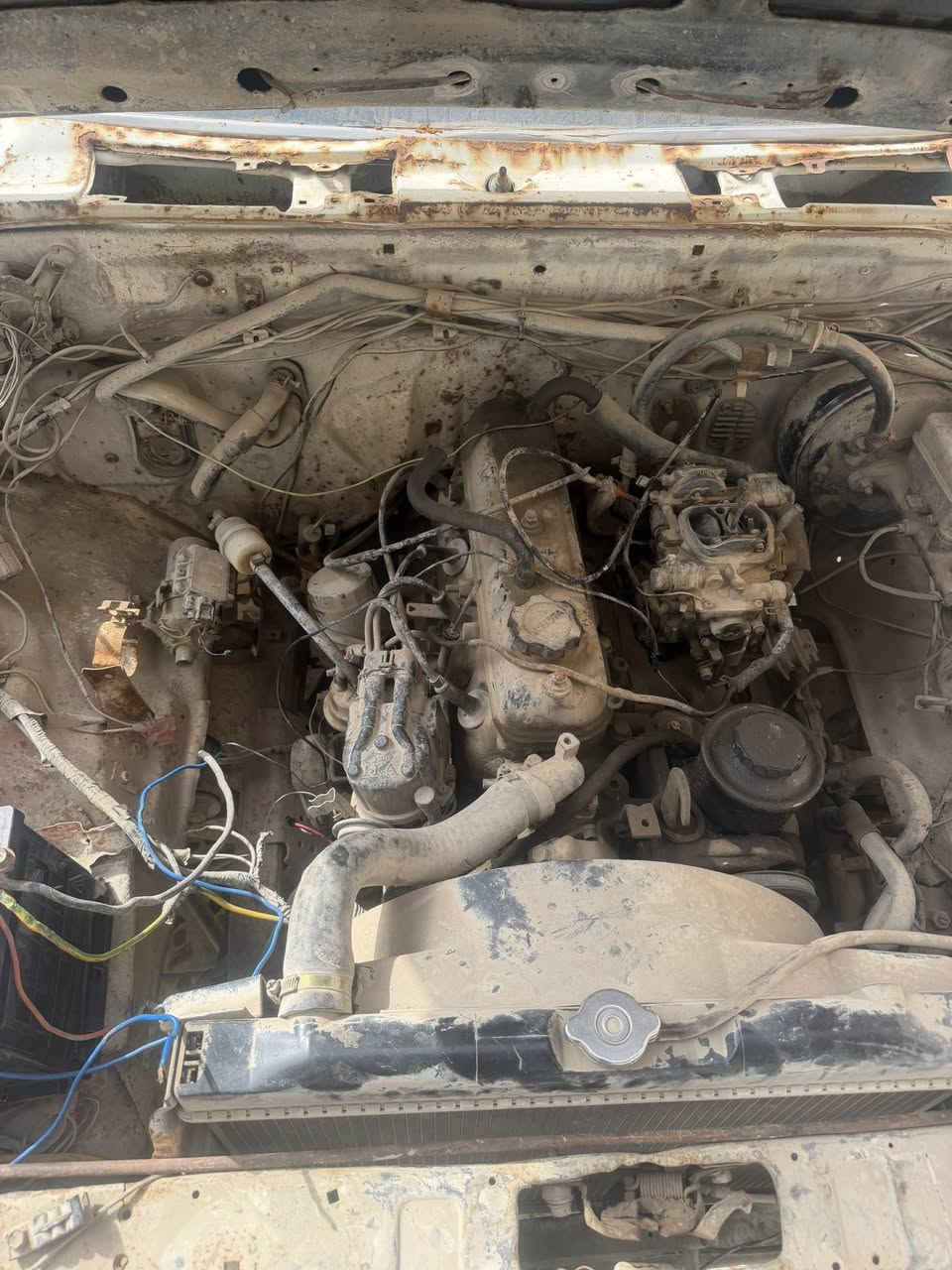 بيكم نيسان 89 رقم كربلاء بسمي كير ومكينه اوتماتيك رقم *********** مكان سياره بغداد
