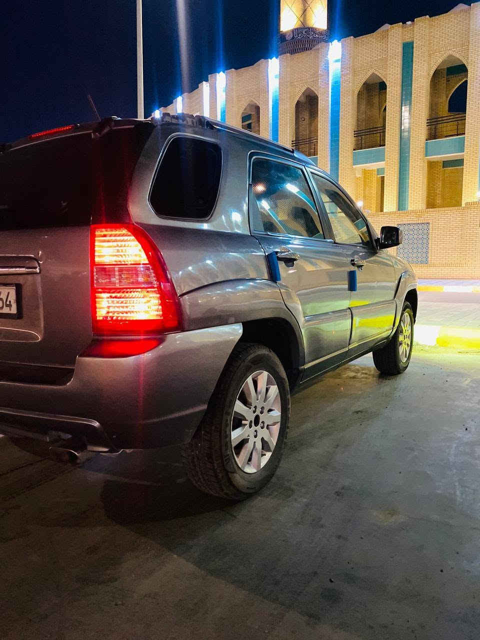 سبورتج ٢٠٠٧ كصة جنطة متوئم شمالي طبق الاصل مكينة ٢٠٠٠ دوش المرغوب بانزين بانزين اصل احله من الصور مكينة كير كفالة تبريد شغال ثلج مكانها واسط اتصال *********** مستعجل ع البيع سعرها ٤٠ مجالها حك جيتك جماعة ال٣٥ لتخابرني ولتتعب
