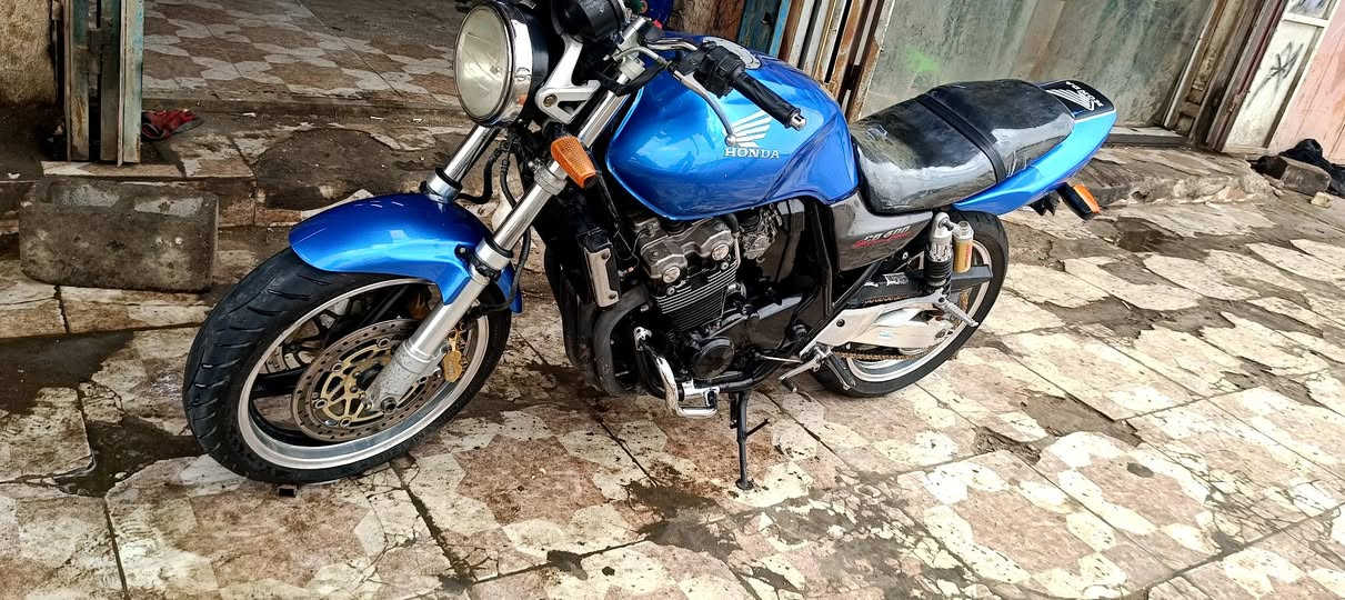 س ع شباب دراجه سيبي فور جيل ثاني هايبر 16ولف دراجه مسويله دامه كامله بلكات انجيكي زنجيل دهن كله موتل دراجه ما متعوبه الله شاهد دراجه كفاله سعر واحد800بيه مجال بصيط رقمي***********
