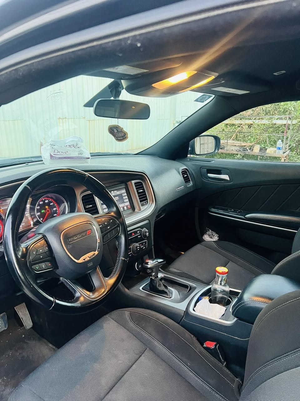 للبيع جارجر موديل 2022 رقم بغداد مكينه 3600  SXT  السياره جديده بمعنى الكلمه ماشيه 33   السياره بيه بارد ابخشم الجاملغ الامامي والباقي مكفوله من التبديل والشخط والبارد بالعافيه عل ياخذه م ***********
